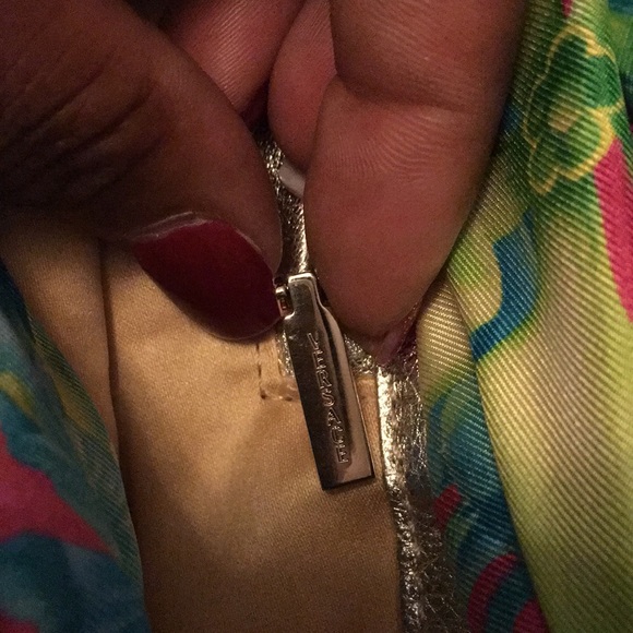 Totes - Picture 4 of 4